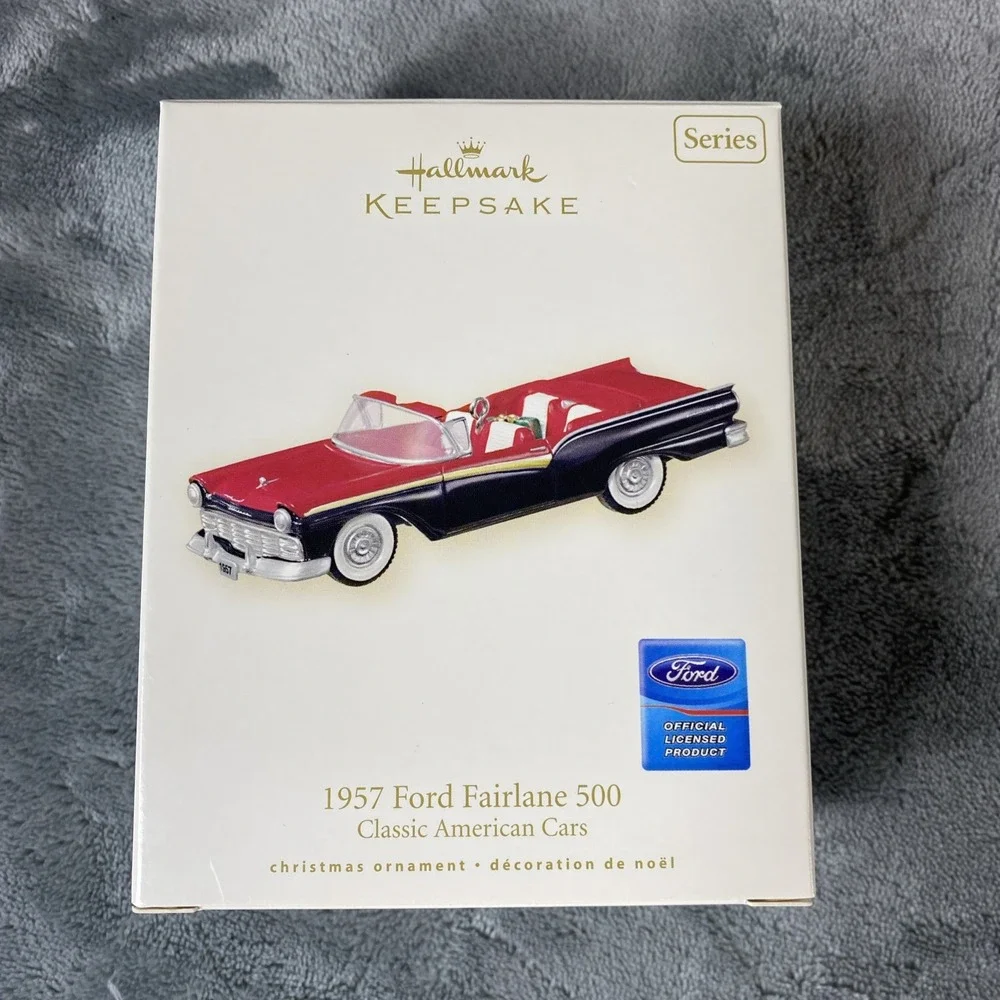 Hallmark 2007 Keepsake 1957 FORD FAIRLANE 500 Classic American Cars Ornament